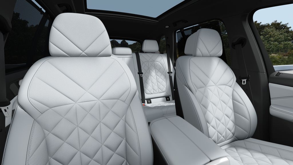 Thumbnail: 2026 BMW X5 - 11