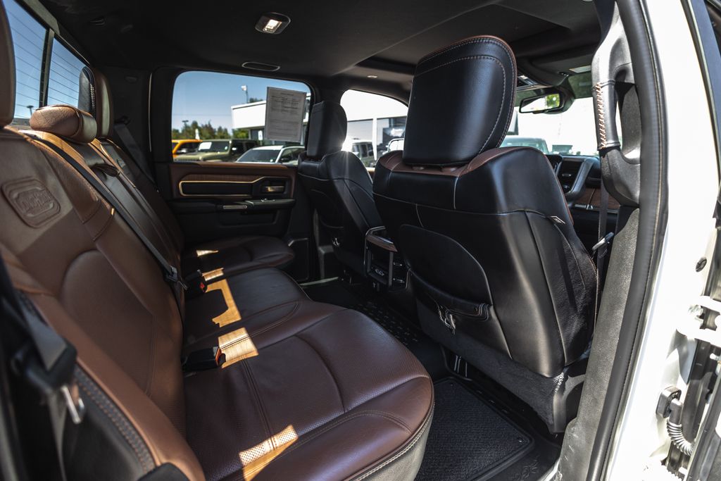 2020 Ram 3500 Laramie Longhorn thumbnail 32