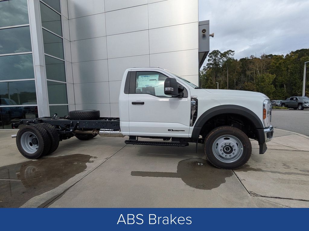 2025 Ford F-550 Chassis XL