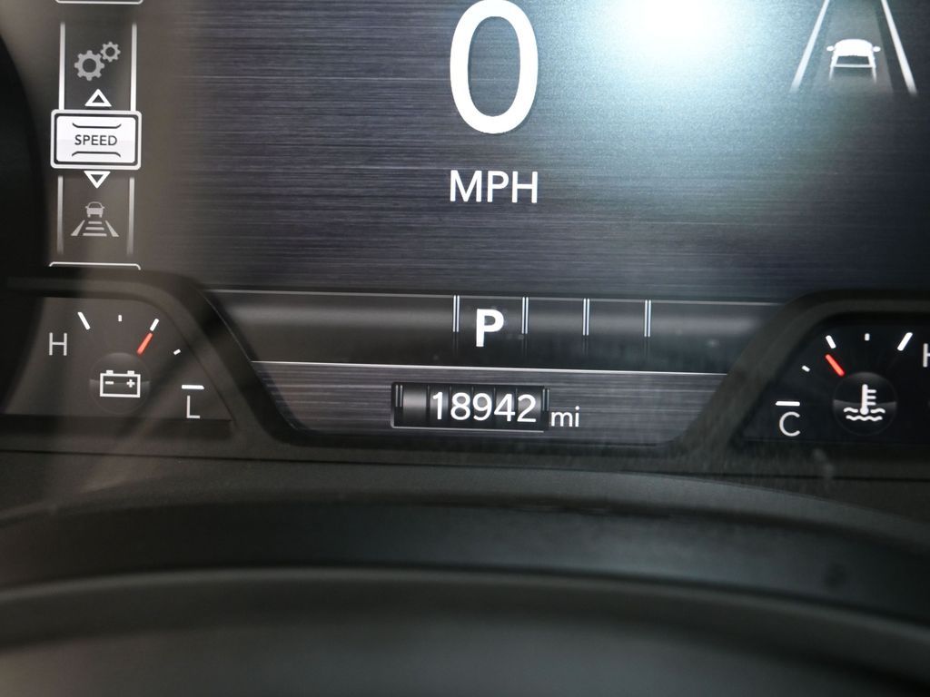 Used 2025 Bright White Clearcoat Ram Laramie image 30