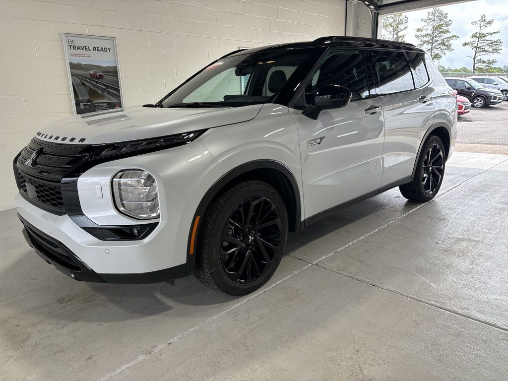 2025 Mitsubishi Outlander Plug-in Hybrid SEL Black Edition S-AWC's photo