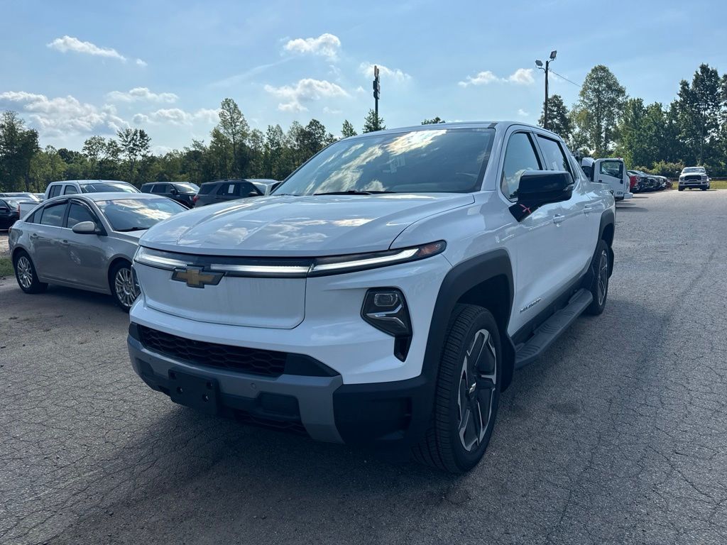 Summit White 2026 Chevrolet Silverado EV Pickup Truck All-Wheel Drive 