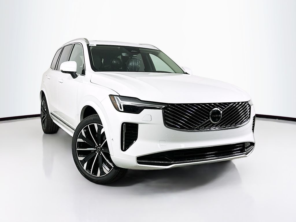 2026 Volvo XC90 B5 Plus
