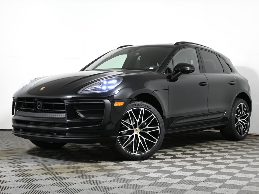 2024 Porsche Macan  -
                Warwick, RI