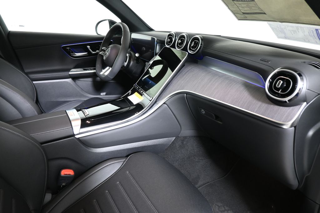 Thumbnail: 2026 Mercedes-Benz GLC - 19