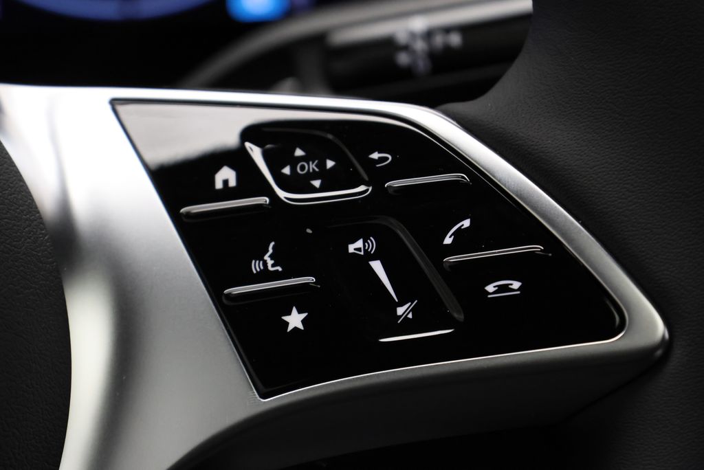 Thumbnail: 2026 Mercedes-Benz GLC - 24