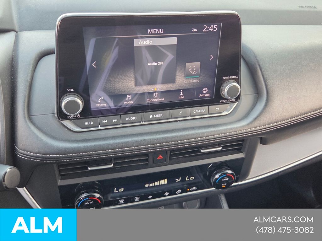 Used 2024 Gray Nissan SV image 18