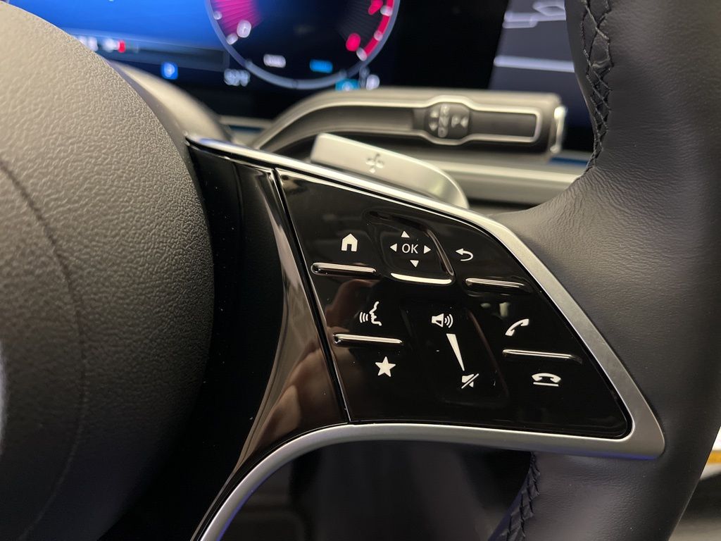 Thumbnail: 2026 Mercedes-Benz GLE - 16