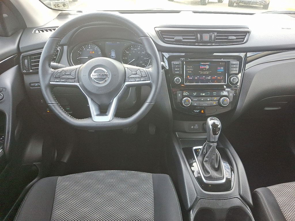 2022 Nissan Rogue Sport SV 11