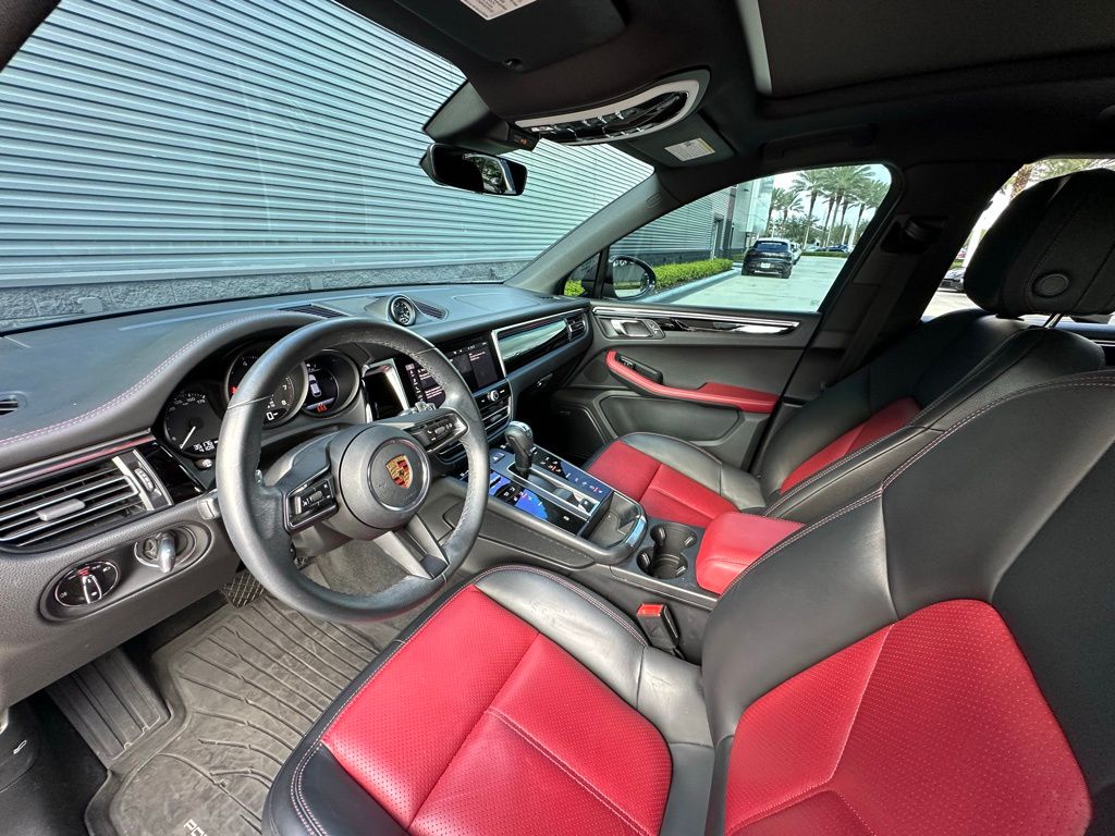 Thumbnail: 2022 Porsche Macan - 4