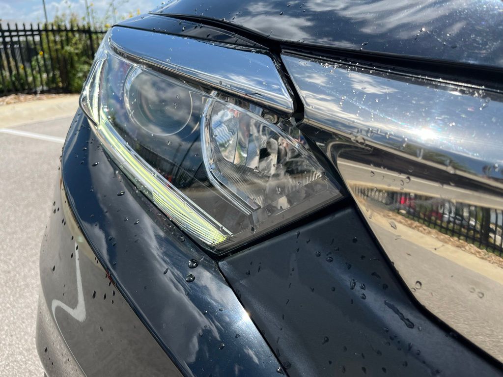 Thumbnail: 2022 Honda HR-V - 11