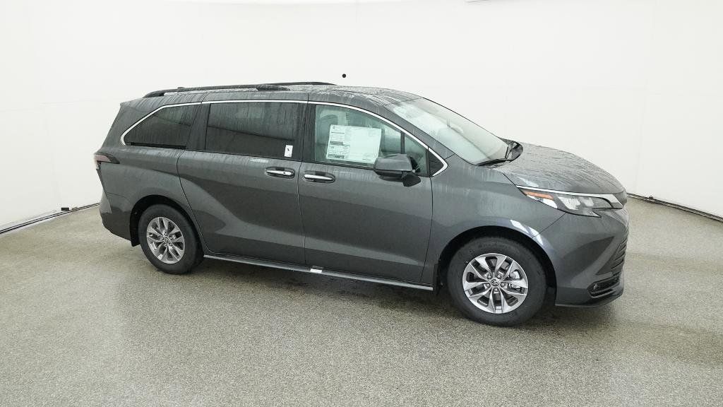 Thumbnail: 2025 Toyota Sienna - 30