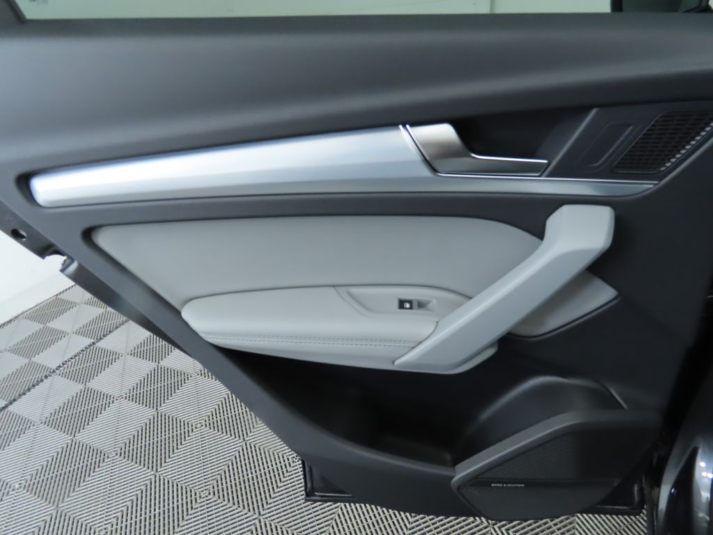 Thumbnail: 2025 Audi Q5 - 28