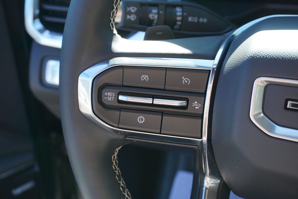 Thumbnail: 2024 GMC Acadia - 27