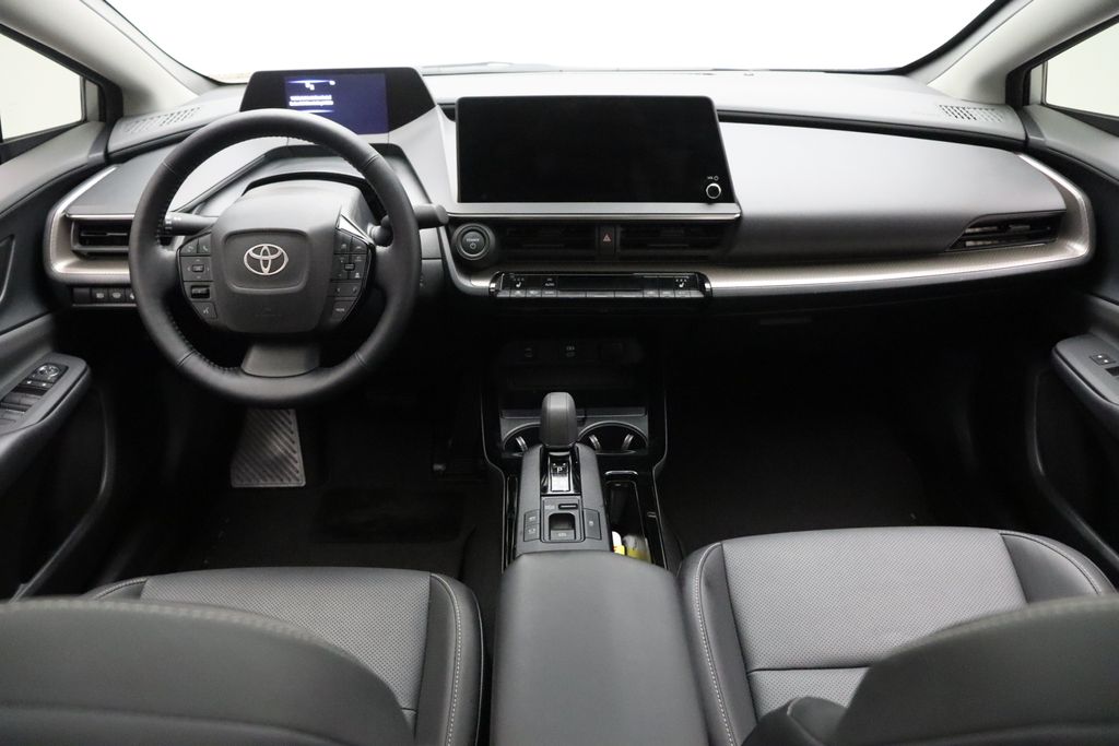 2024 Toyota Prius XLE 24