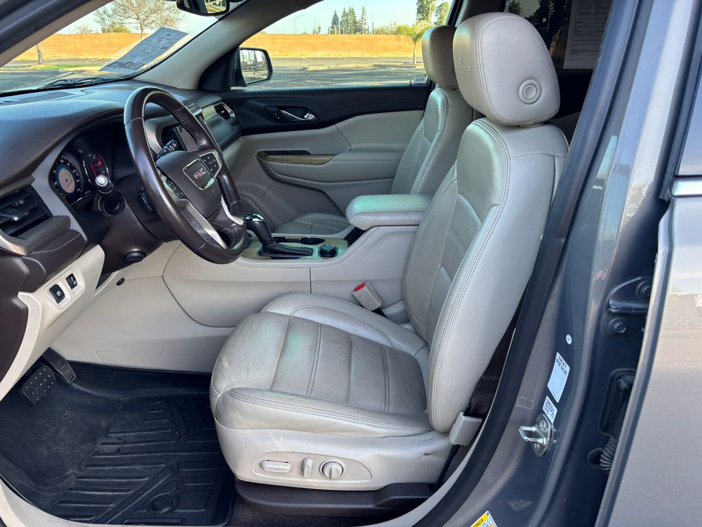 Thumbnail: 2019 GMC Acadia - 22