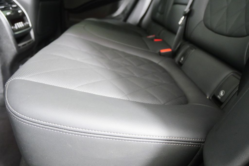 Thumbnail: 2025 BMW X6 - 14