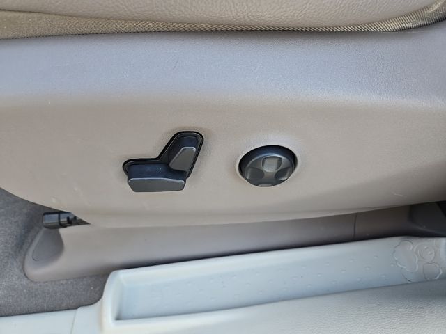 2017 Chrysler Pacifica  25
