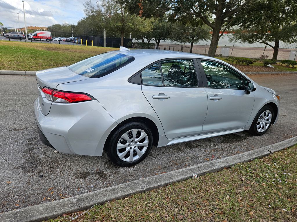 2024 Toyota Corolla LE 5