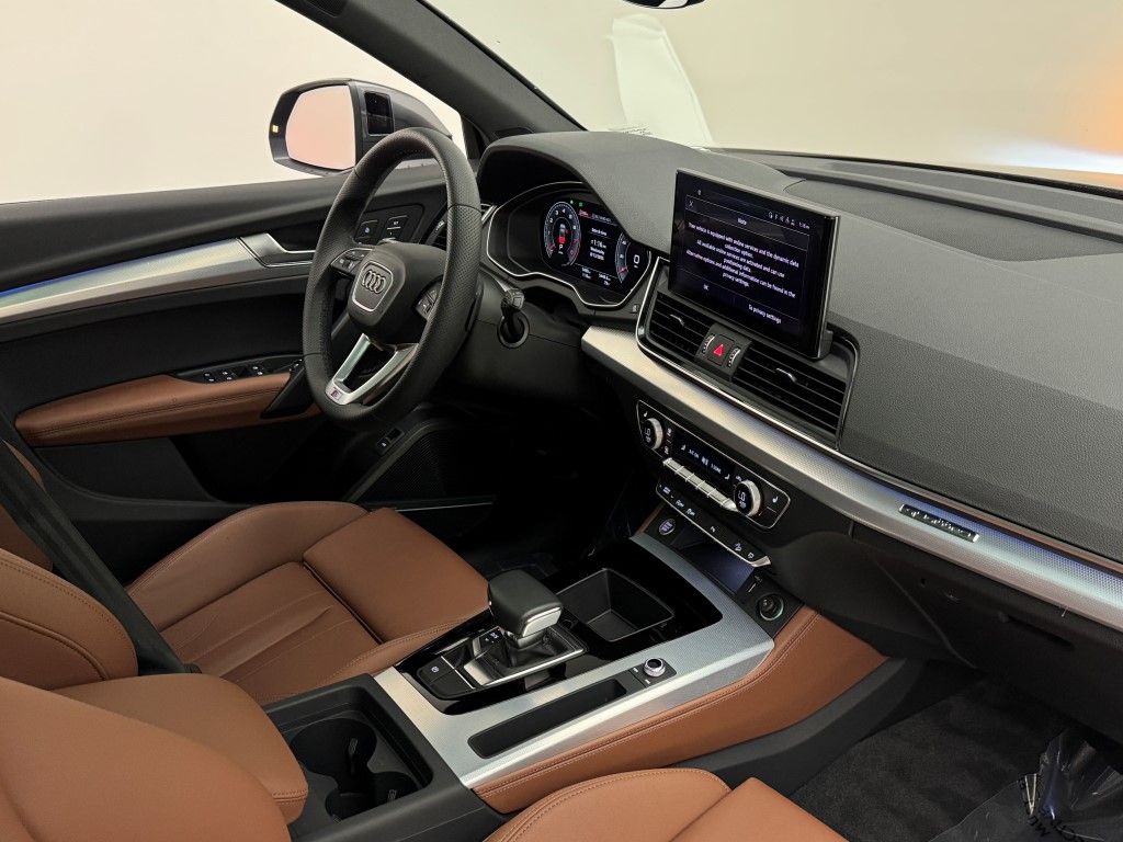 Thumbnail: 2025 Audi Q5 - 19