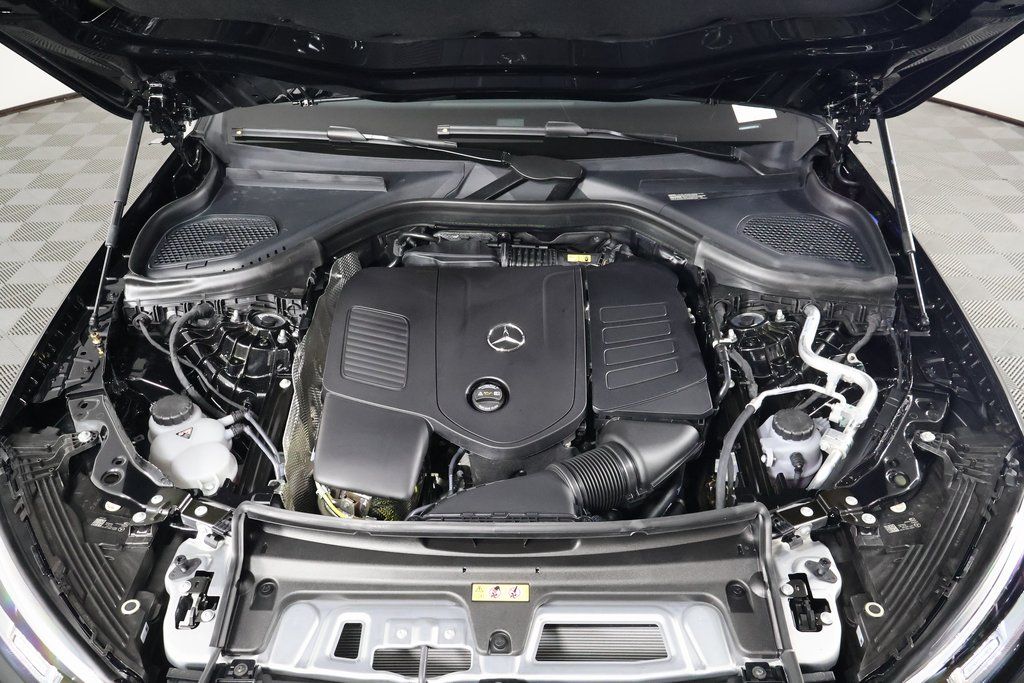 Thumbnail: 2026 Mercedes-Benz GLC - 9