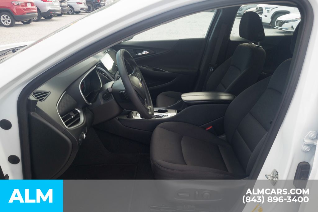 Used 2024 White Chevrolet LT image 6