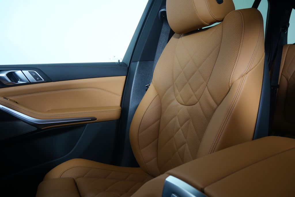 Thumbnail: 2026 BMW X5 - 23