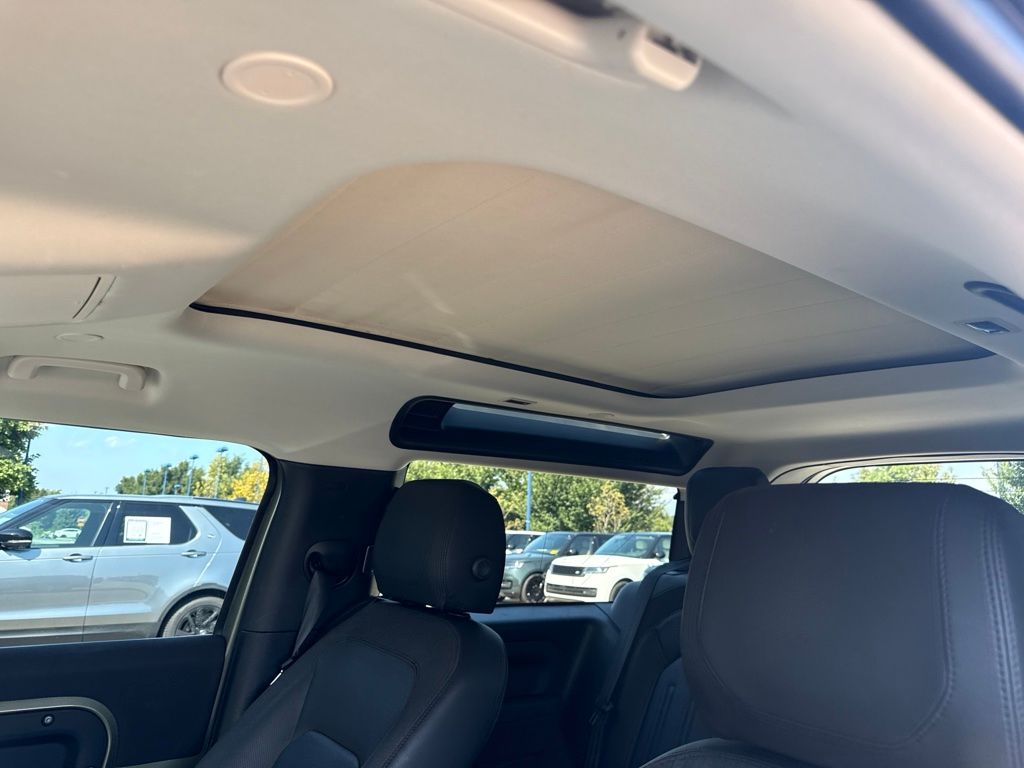Used 2021 Green Land Rover First Edition image 15