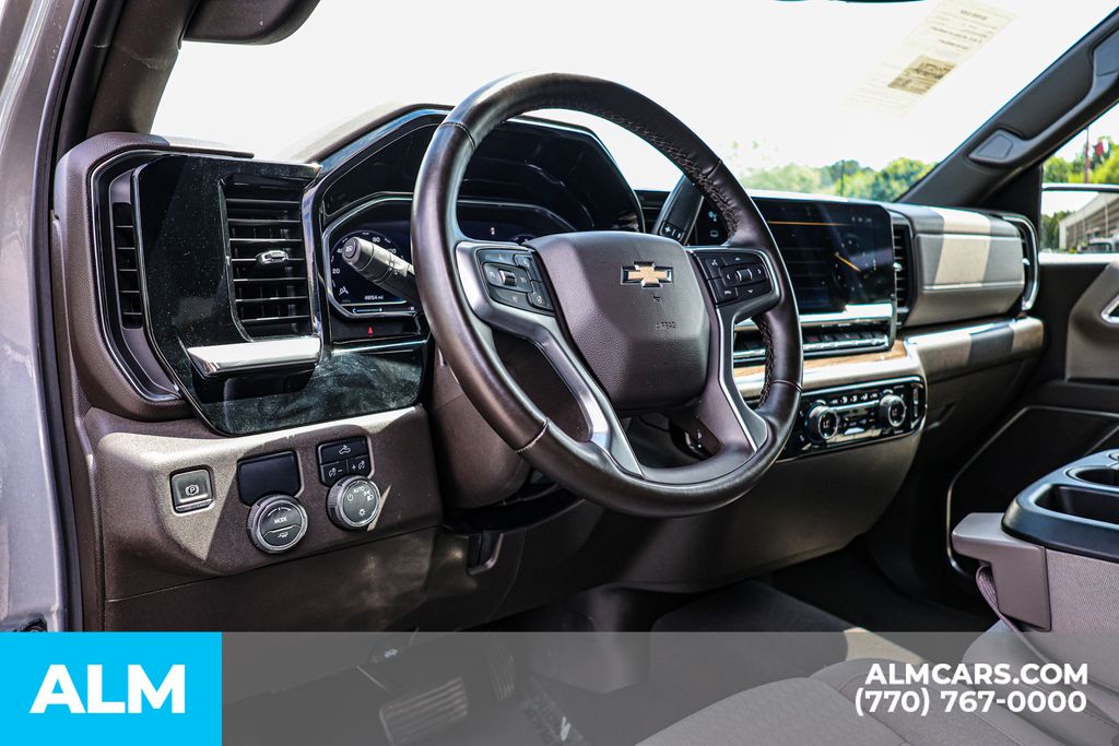 Used 2025 Gray Chevrolet LT/MT Certified image 24