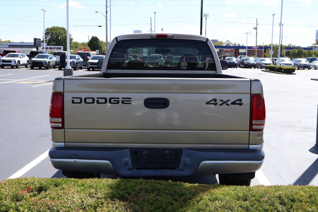 Thumbnail: 2002 Dodge Dakota - 8