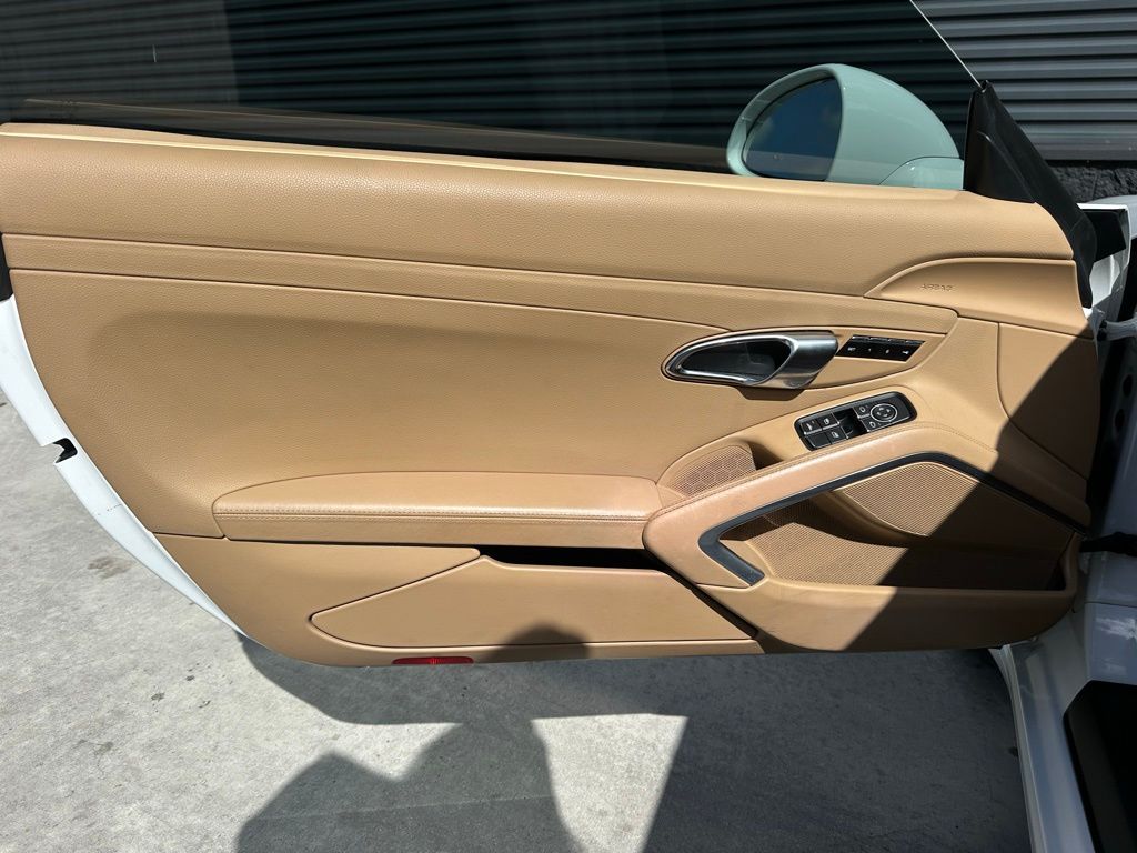 Thumbnail: 2017 Porsche 911 - 20