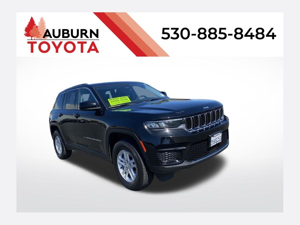2023 Jeep Grand Cherokee Laredo 4WD