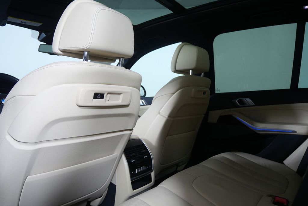 Thumbnail: 2021 BMW X5 - 17