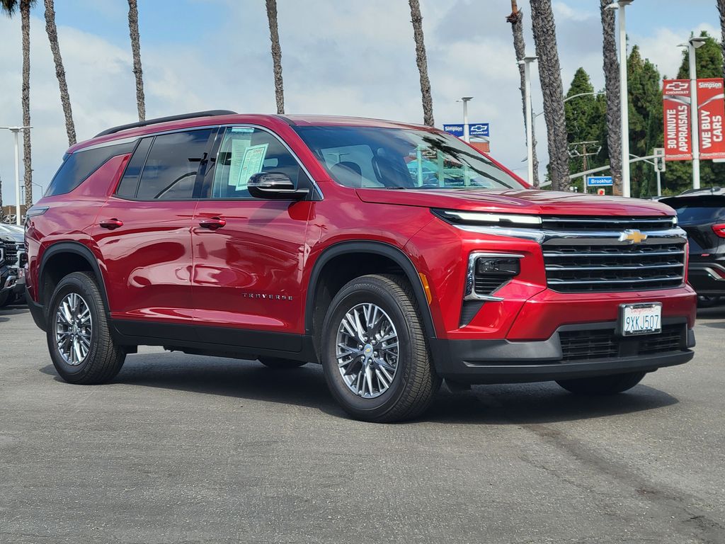 Radiant Red Tintcoat 2026 Chevrolet Traverse SUV / Crossover Front-Wheel Drive 8-Speed Automatic