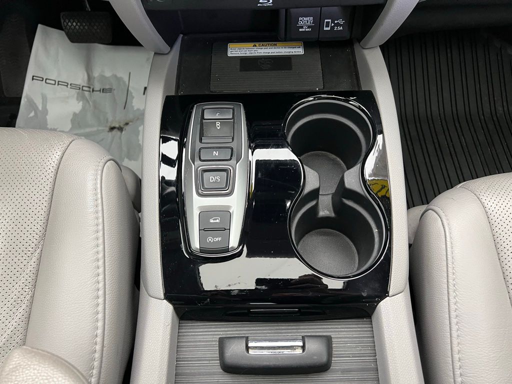 Thumbnail: 2019 Honda Pilot - 13