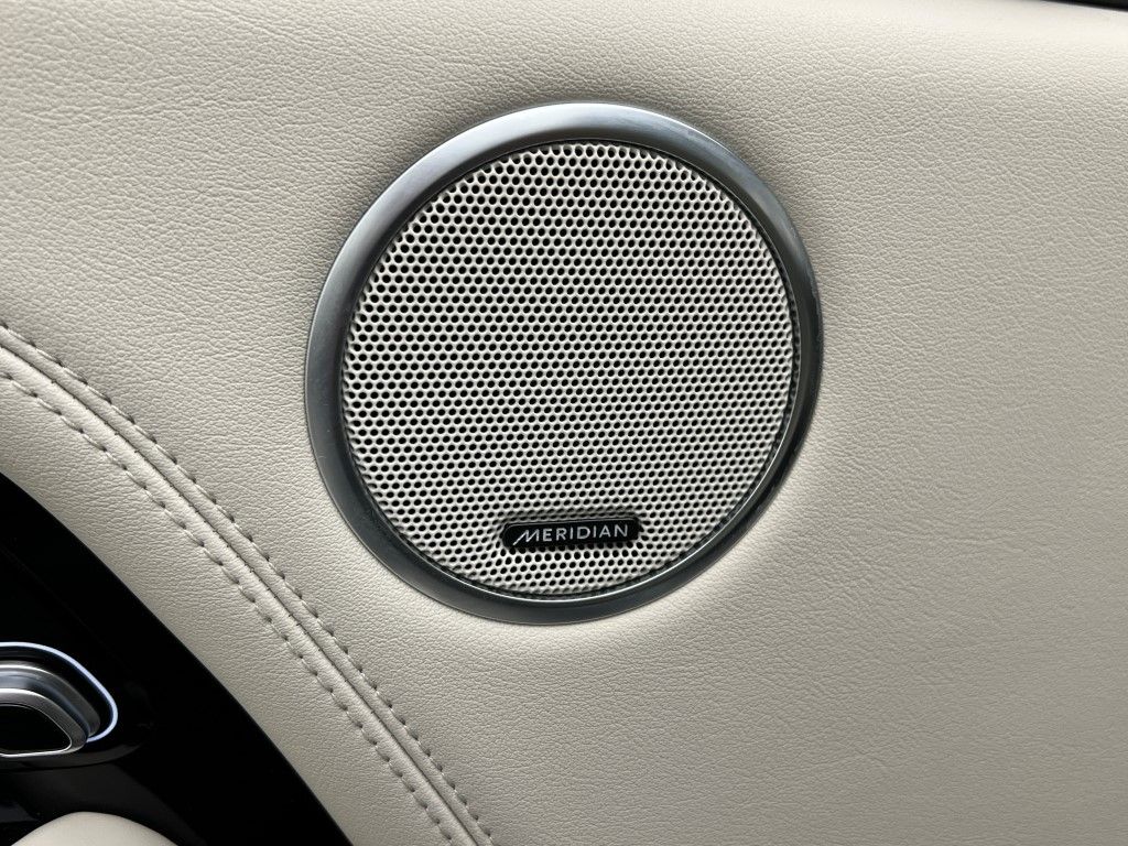 Thumbnail: 2021 Land Rover Range Rover - 31