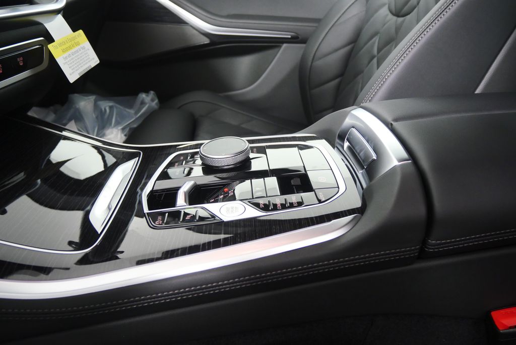 Thumbnail: 2026 BMW X5 - 21