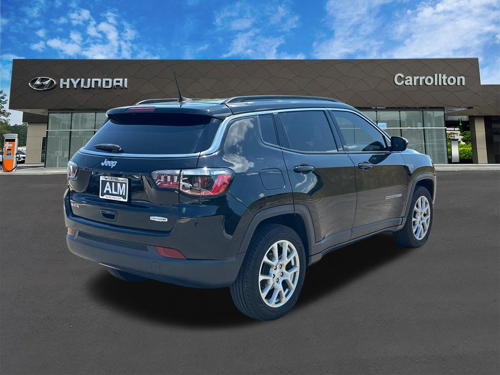Used 2023 Black Jeep Latitude Lux image 5