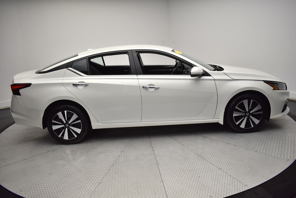 2022 Nissan Altima SV 4
