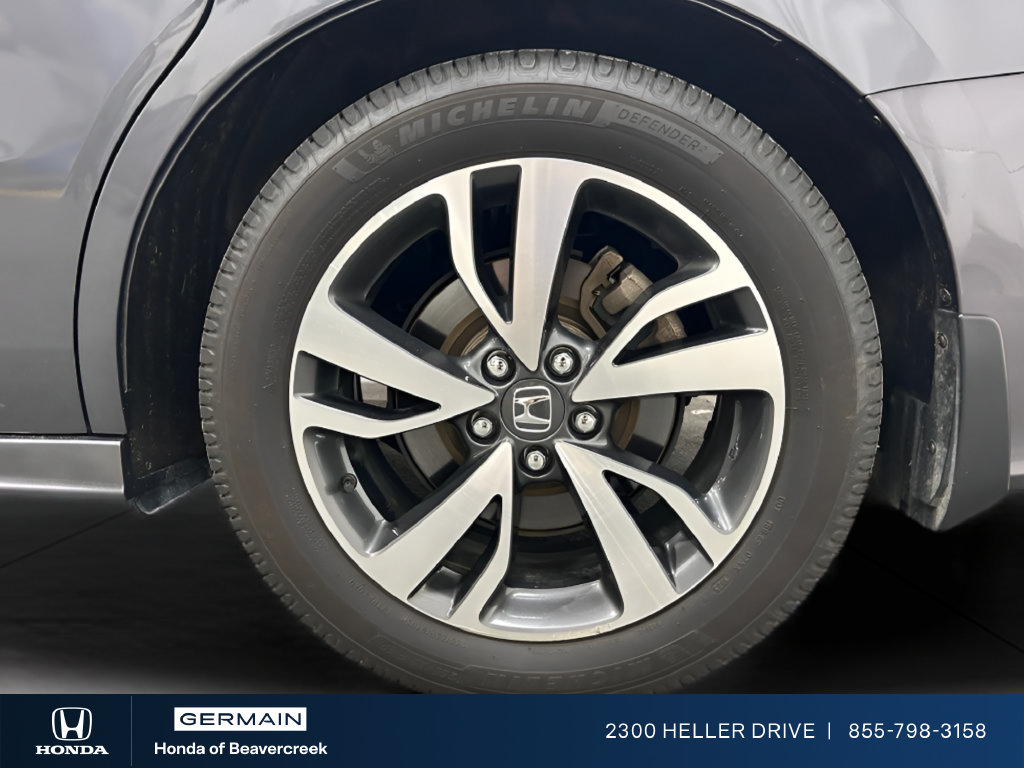 Used 2024 Gray Honda Touring image 14