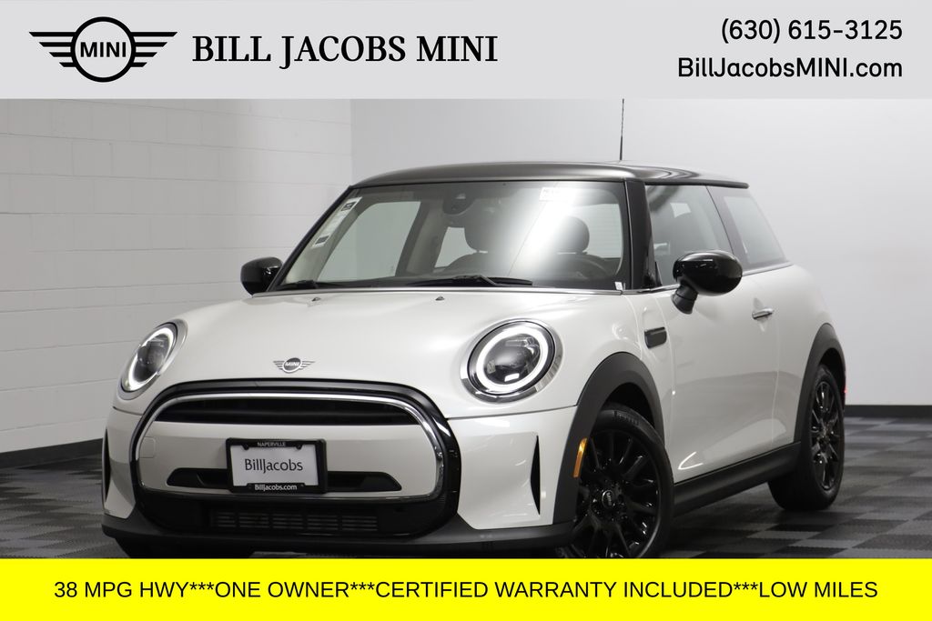 White Metallic 2024 MINI Cooper Hatchback Front-Wheel Drive 7-Speed Automatic
