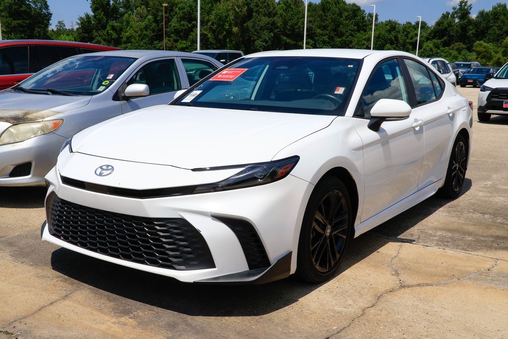 Ice Cap 2025 Toyota Camry Sedan Front-Wheel Drive Continuously Variable Transmission