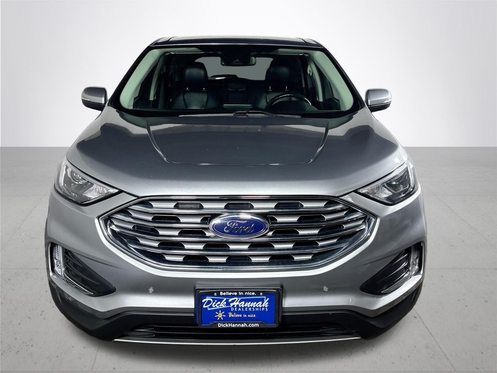 2022 Ford Edge Titanium photo 3