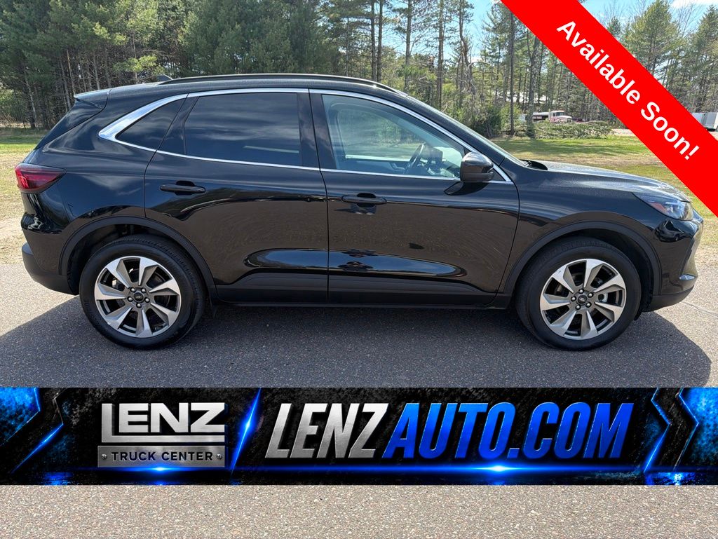 2025 Ford Escape Platinum AWD