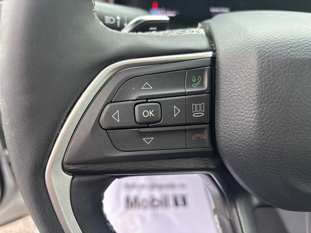 Used 2025 Jeep Grand Cherokee SUV