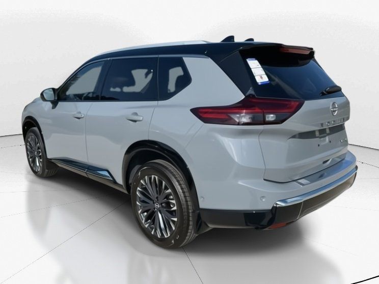 2025 Boulder Gray Pearl/Super Black Nissan Rogue Platinum FWD SUV