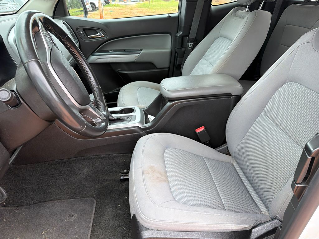 Used 2018 White Chevrolet LT image 9