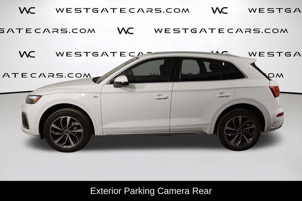View vehicle photo 5