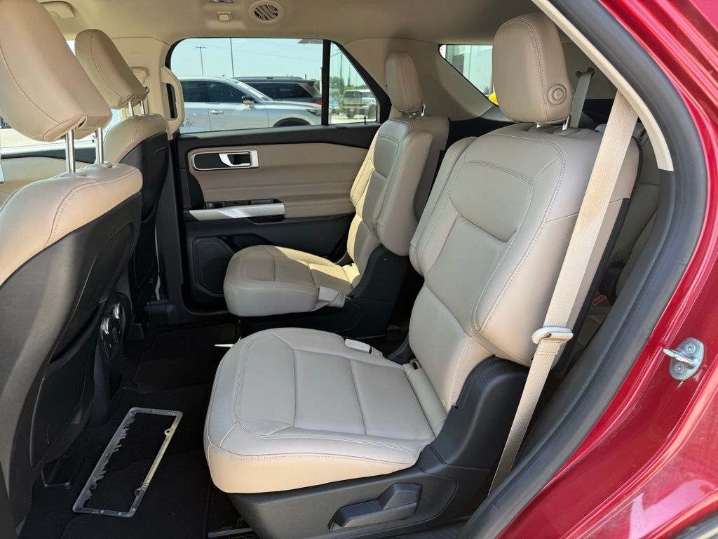 Thumbnail: 2020 Ford Explorer - 12