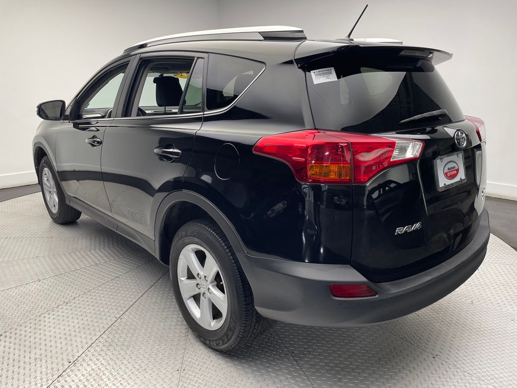 2014 Toyota RAV4 XLE 7